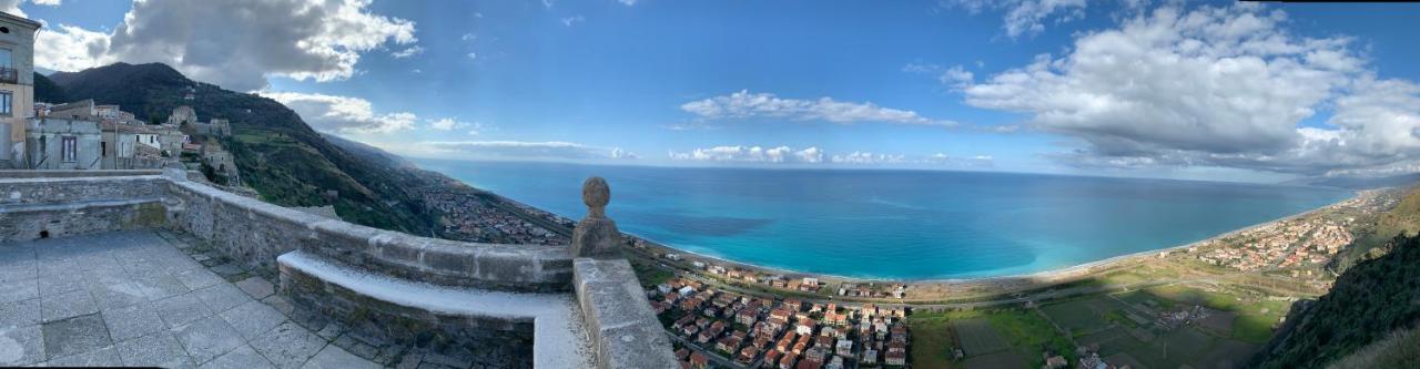 Al Castello Apartment فيومفريدو بروزيو المظهر الخارجي الصورة