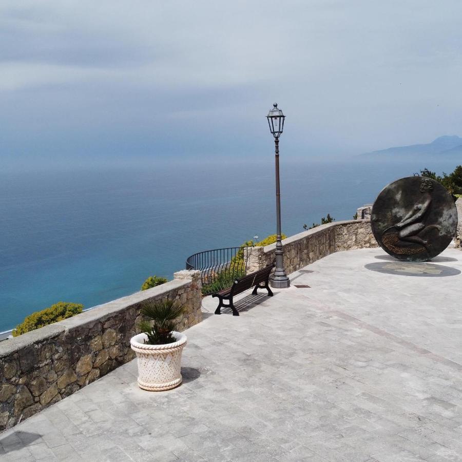 Al Castello Apartment فيومفريدو بروزيو المظهر الخارجي الصورة