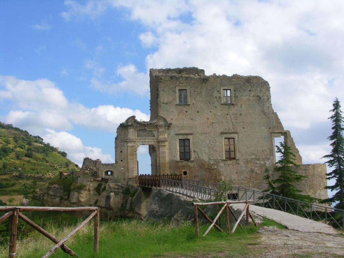 Al Castello Apartment فيومفريدو بروزيو المظهر الخارجي الصورة